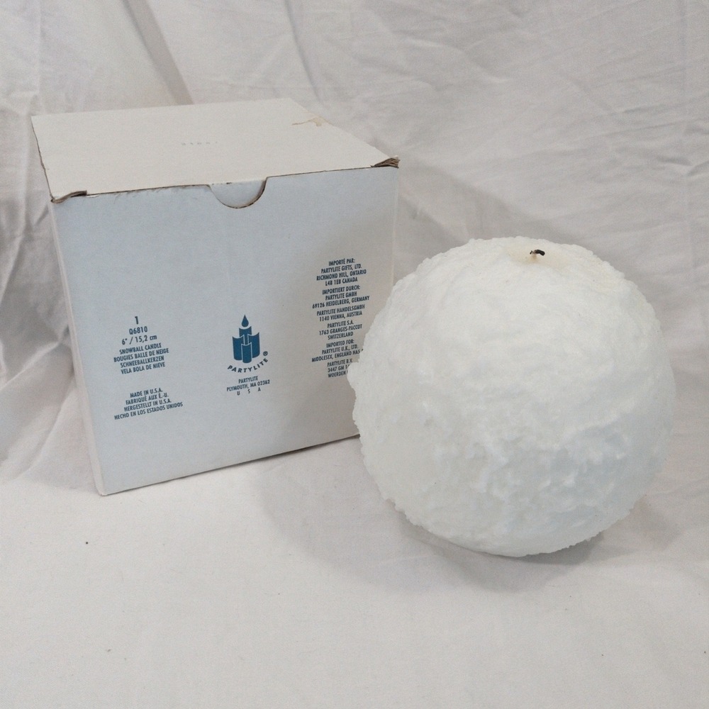 PartyLite Snowball Candle Q6810 White Textured 6 Inch Sphere Winter Decor USA - Picture 1 of 7
